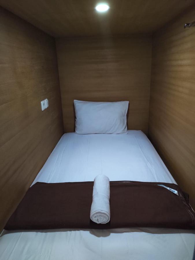 Hastina Hotel Lombok Mataram Kültér fotó
