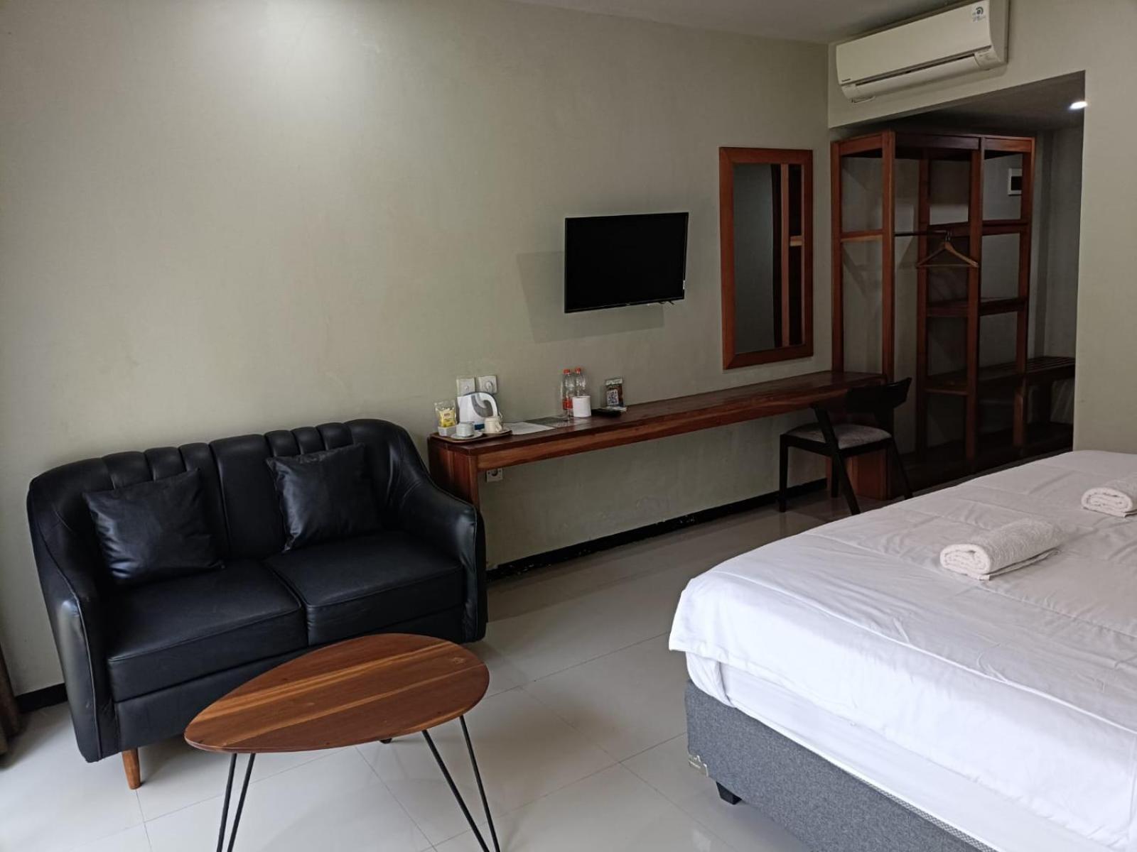 Hastina Hotel Lombok Mataram Kültér fotó