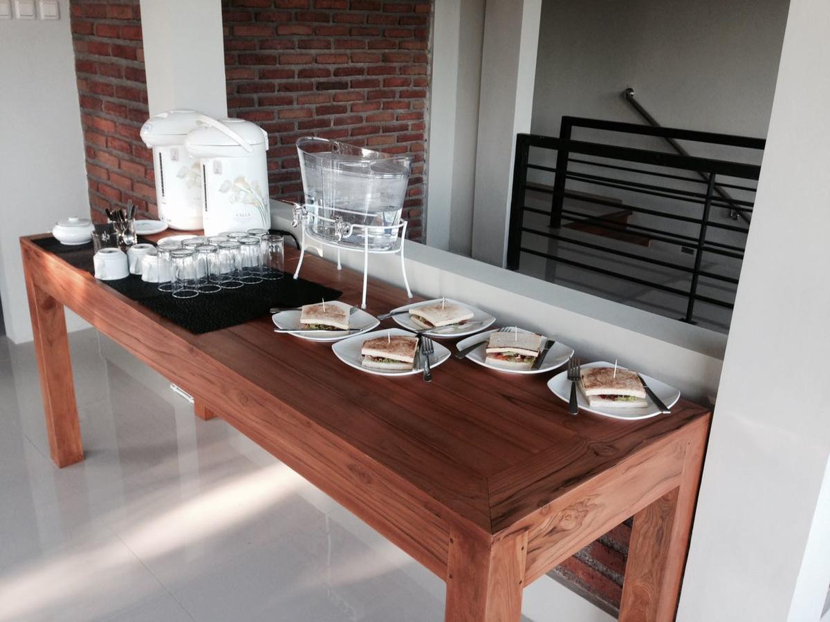 Hastina Hotel Lombok Mataram Kültér fotó