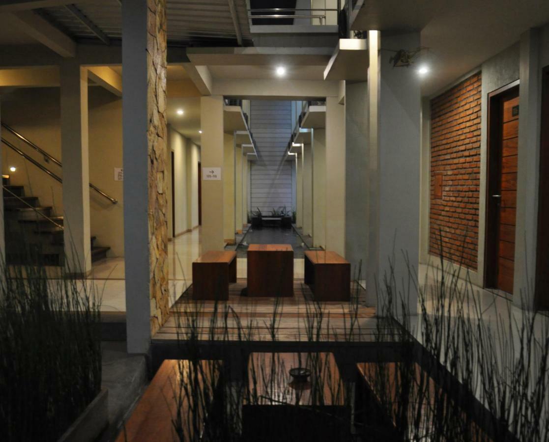 Hastina Hotel Lombok Mataram Kültér fotó