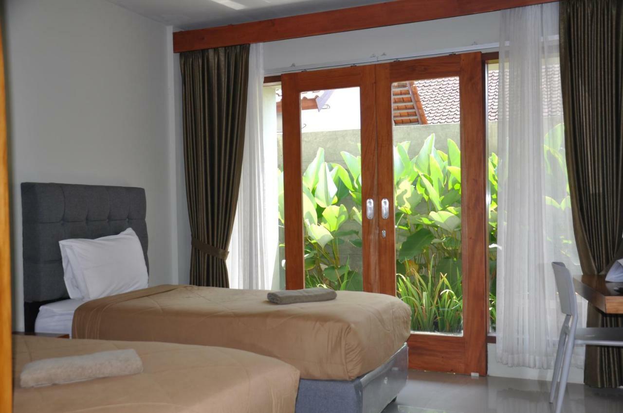 Hastina Hotel Lombok Mataram Kültér fotó